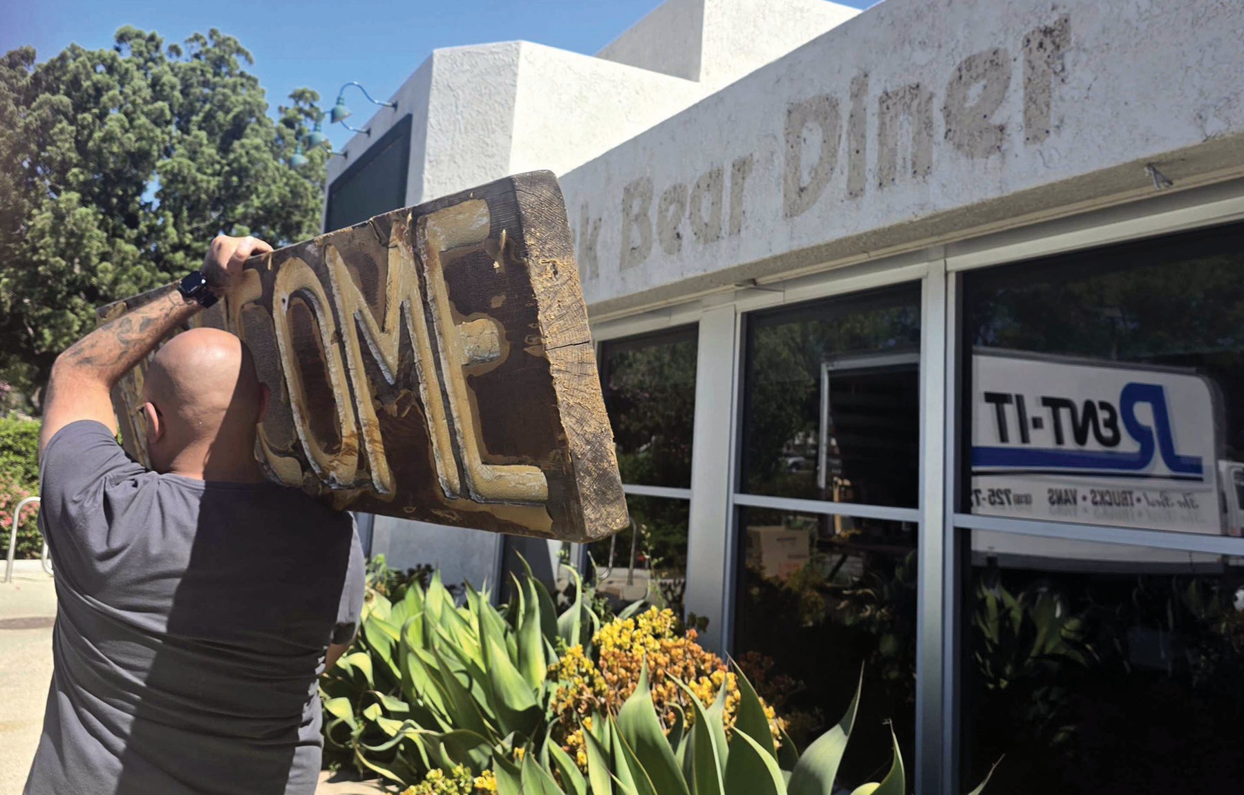 Black Bear Diner Closing Simi Valley (1)